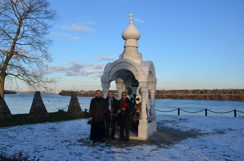 В Невской Дубровке прошла церемония перезахоронения останков советских воинов
